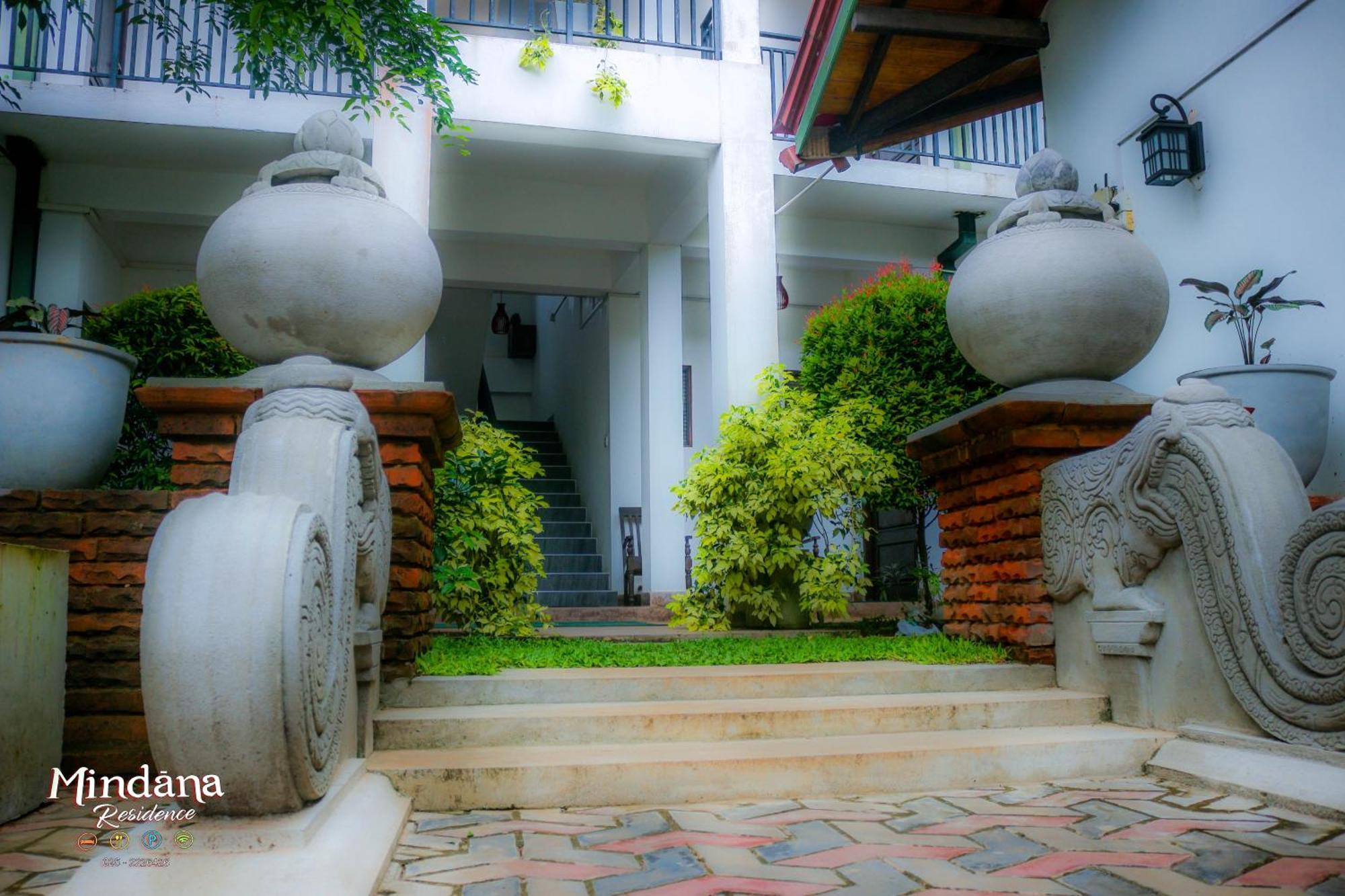 Mindana Residence Анурадхапура Екстериор снимка
