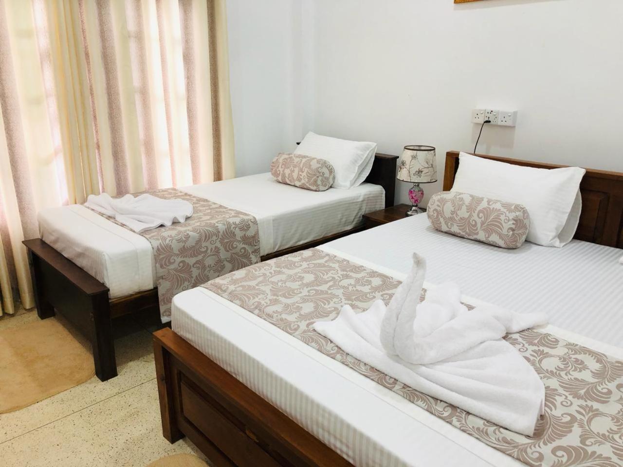Mindana Residence Анурадхапура Екстериор снимка